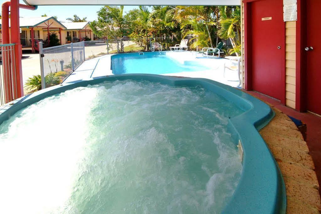 Dolphin Sands Holiday Cabins คอฟฟ์ฮาร์เบอร์ ภายนอก รูปภาพ
