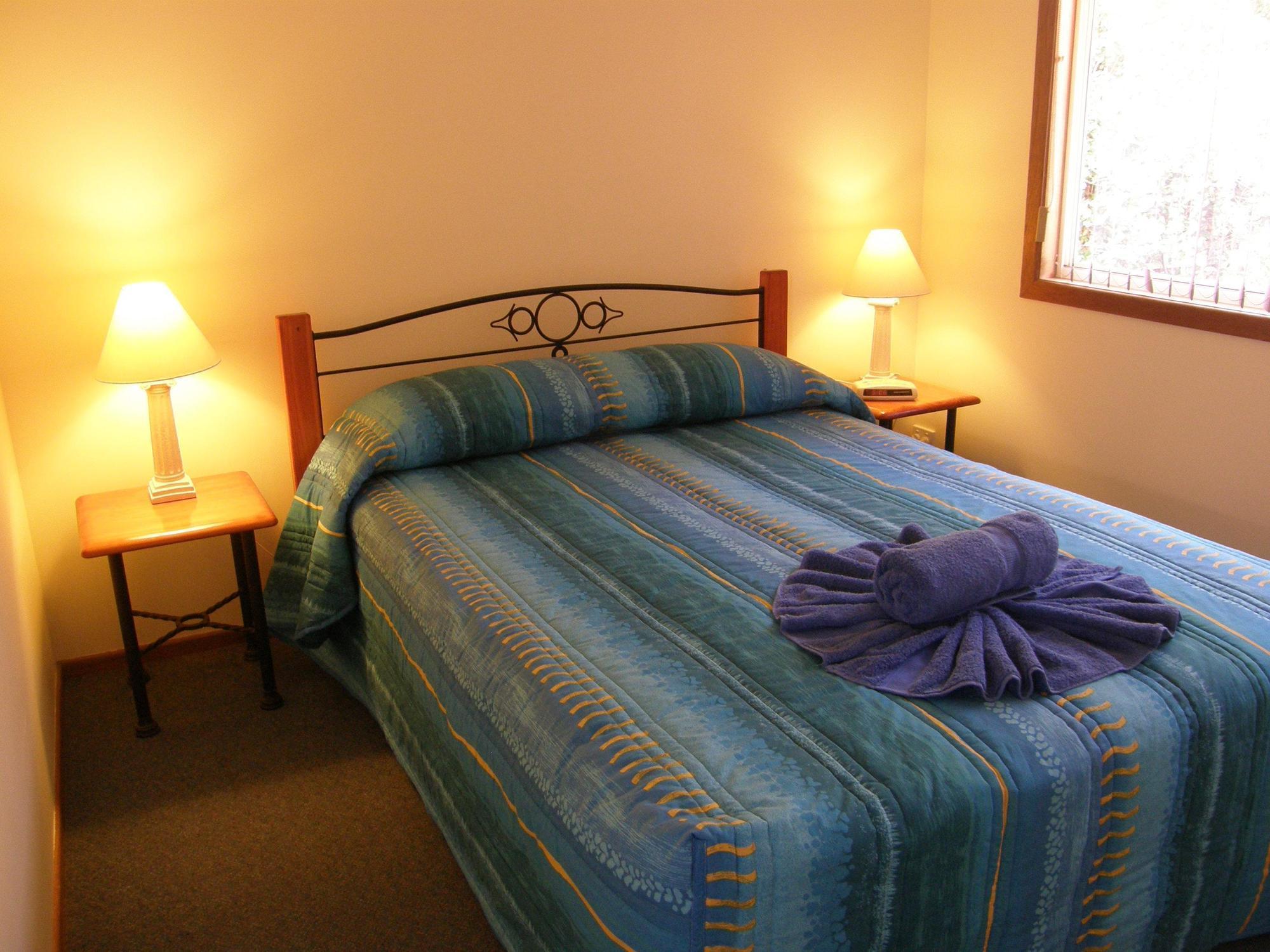 Dolphin Sands Holiday Cabins คอฟฟ์ฮาร์เบอร์ ภายนอก รูปภาพ