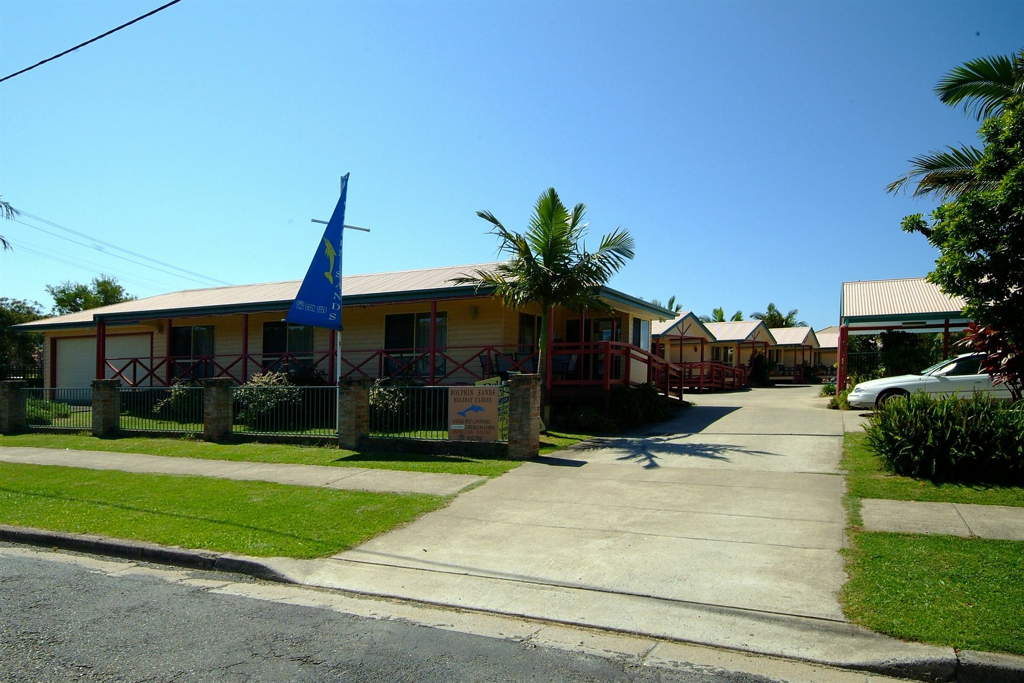 Dolphin Sands Holiday Cabins คอฟฟ์ฮาร์เบอร์ ภายนอก รูปภาพ